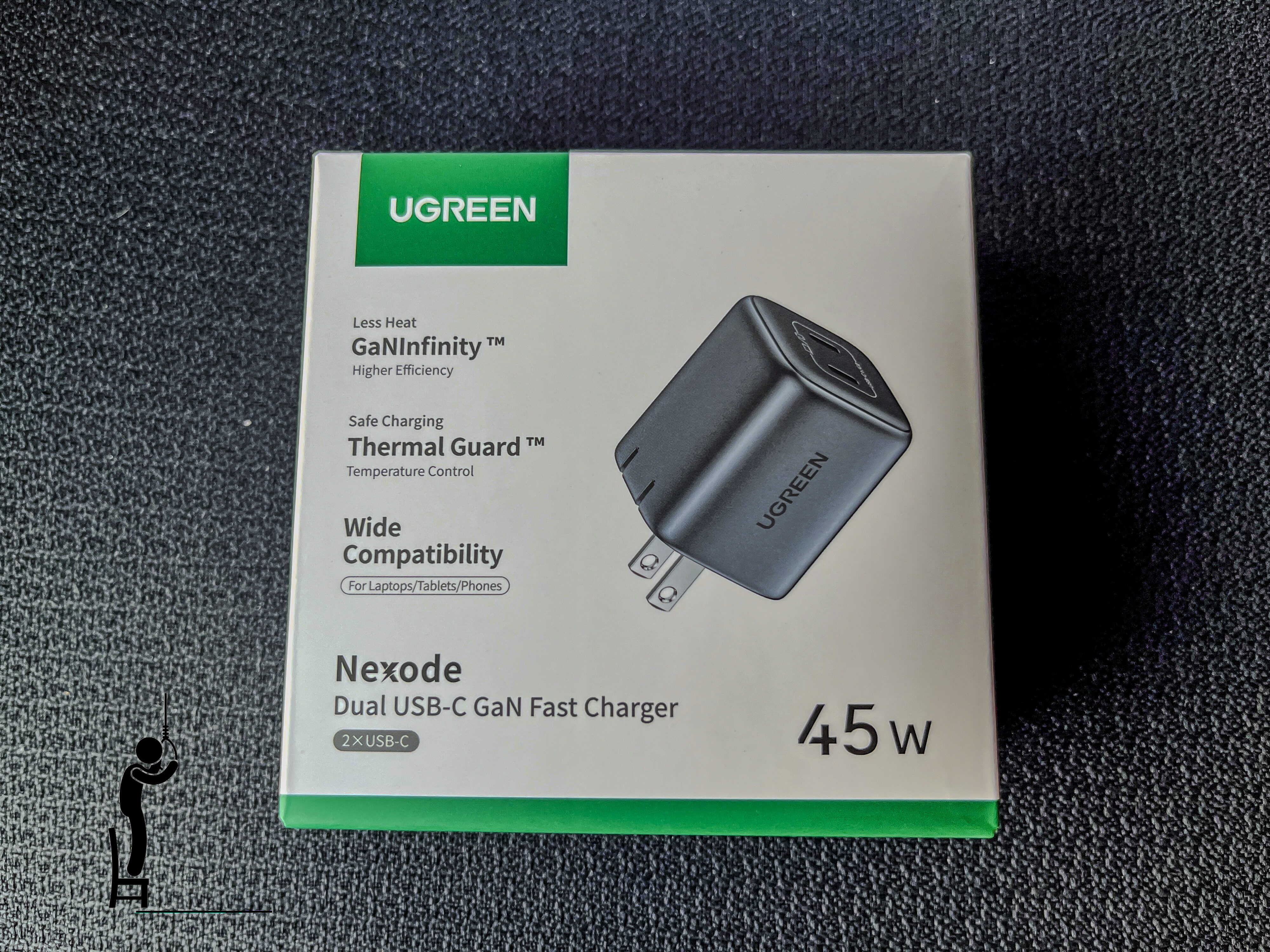 ugreenのnasのおまけの45w充電器が届きました​