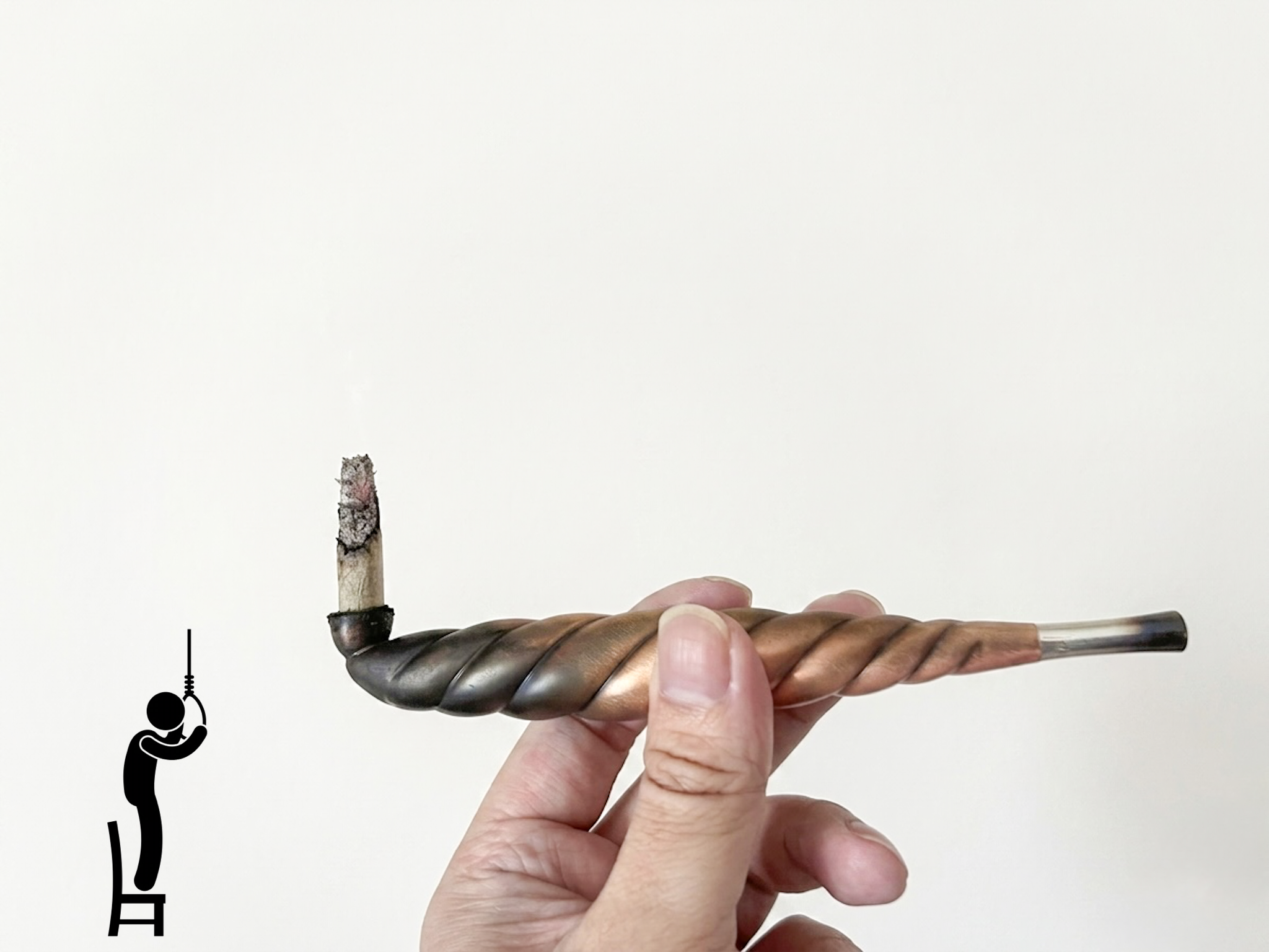 煙管に刺して手巻き煙草を吸うのがつらい。シガレットホルダーを買おうかと思いましたが…