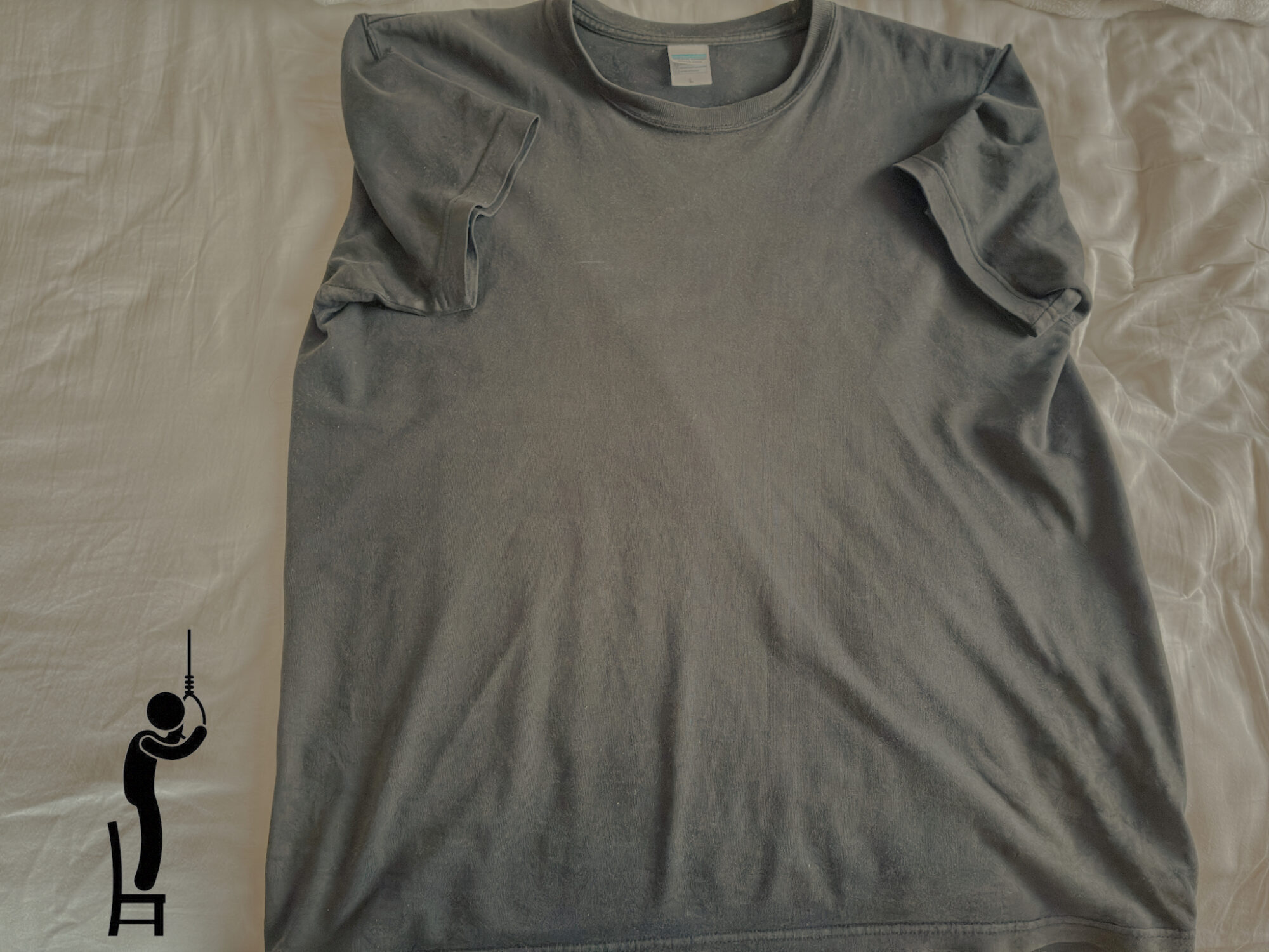 着古して色落ちした黒Tシャツを断捨離しました​