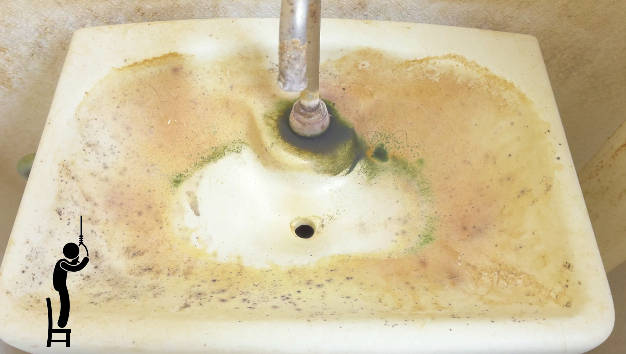 日記ブログのネタがないのでトイレの手洗い場を掃除しました